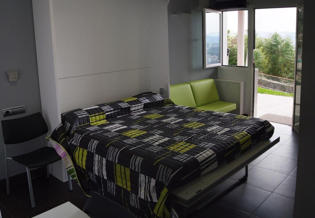 Albergue/Auberge Ulia Youth Hostel San Sebastian Room photo